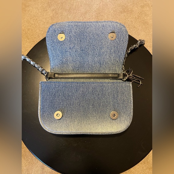 Steve Madden Denim 3D Rose Crossbody Purse - Picture 5 of 6